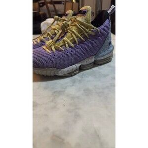 Nike LeBron 16 'Lakers Heritage'  SZ 10 Authentic Sneakers